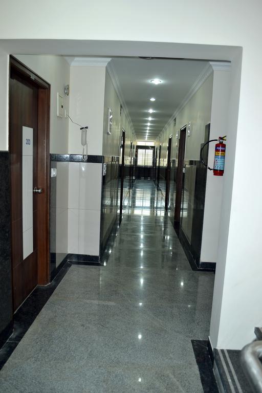 Hotel Metro Park à Chennai Extérieur photo
