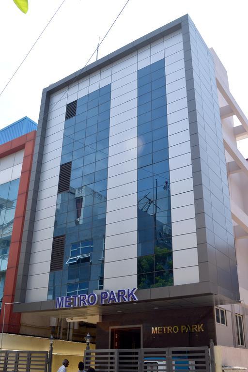 Hotel Metro Park à Chennai Extérieur photo