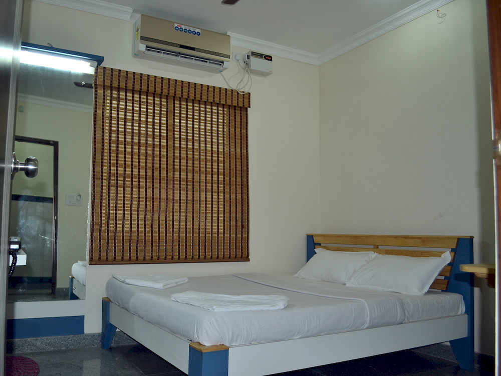 Hotel Metro Park à Chennai Extérieur photo